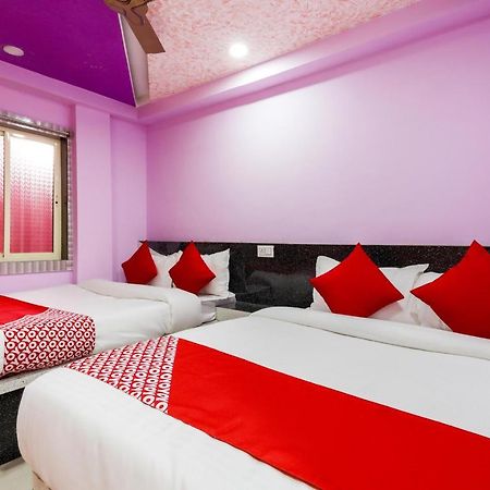 Oyo 45752 Hotel Sb Palace Godarpura Eksteriør bilde