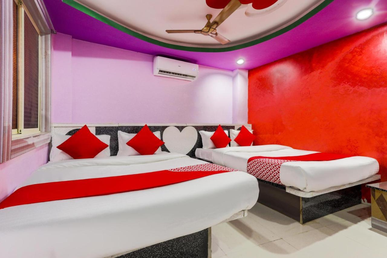 Oyo 45752 Hotel Sb Palace Godarpura Eksteriør bilde