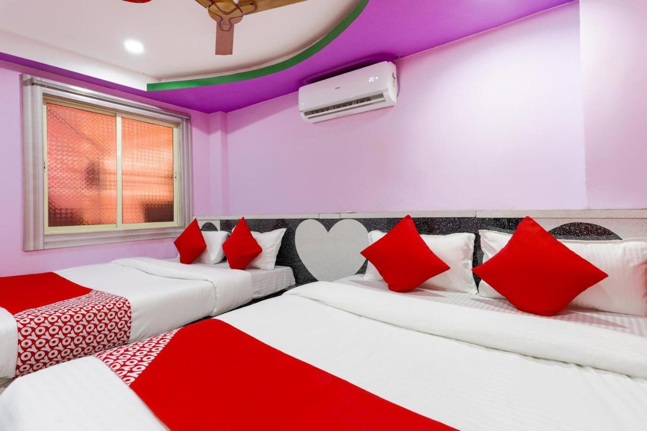 Oyo 45752 Hotel Sb Palace Godarpura Eksteriør bilde