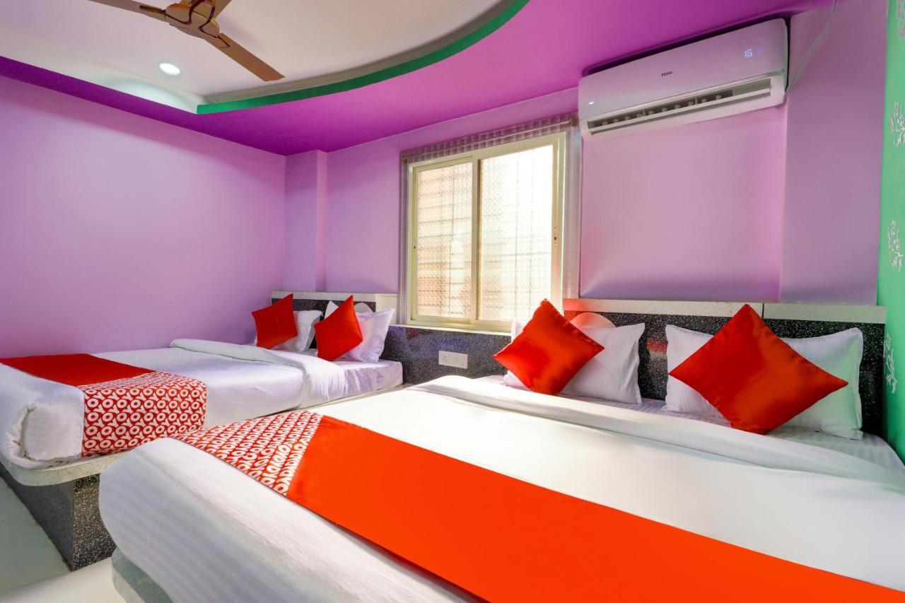 Oyo 45752 Hotel Sb Palace Godarpura Eksteriør bilde